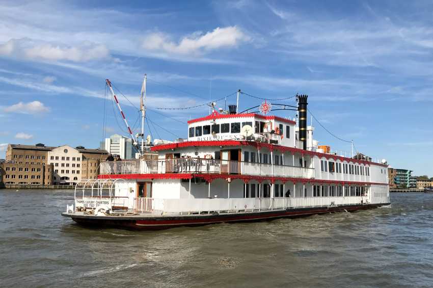 Hire Dixie Queen – Thames Luxury Charters, flexible event space