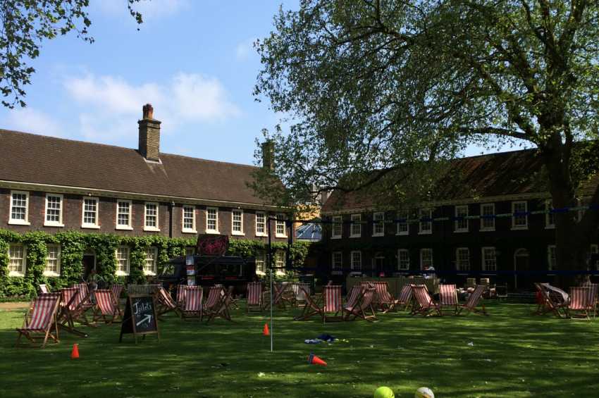 Shoreditch Gardens - The Lawns, Shoreditch Gardens - Venue Search London